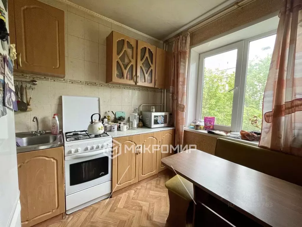 2-к кв. Брянская область, Брянск ул. Брянского Фронта, 10 (53.7 м) - Фото 0