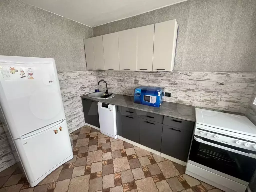 3-к. квартира, 76 м, 4/4 эт. - Фото 1