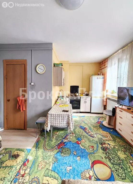 9-комнатная квартира: Кызыл, улица Каа-Хем, 90В (24 м) - Фото 1