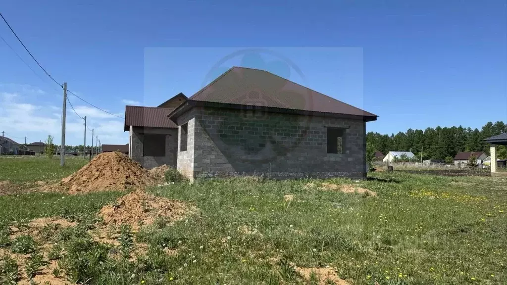 Дом в Башкортостан, Кушнаренковский сельсовет, с. Кушнаренково ул. ... - Фото 2