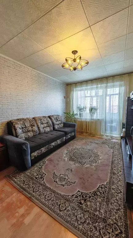 3-к кв. Омская область, Омск просп. Мира, 92 (60.4 м) - Фото 0