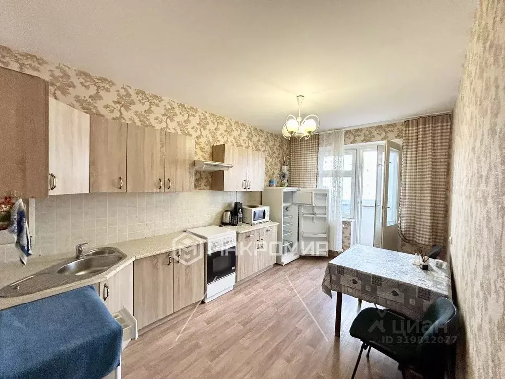 3-к кв. Орловская область, Орел ул. Картукова, 7 (70.9 м) - Фото 0