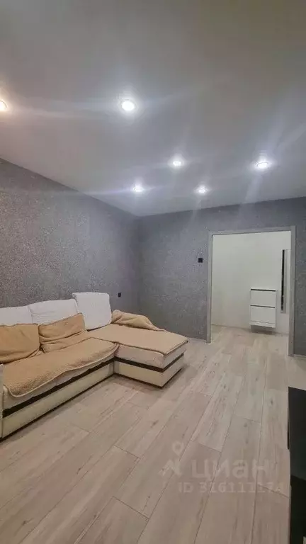 3-к кв. Белгородская область, Старый Оскол Восточный мкр, 1Ак1 (63.0 ... - Фото 2