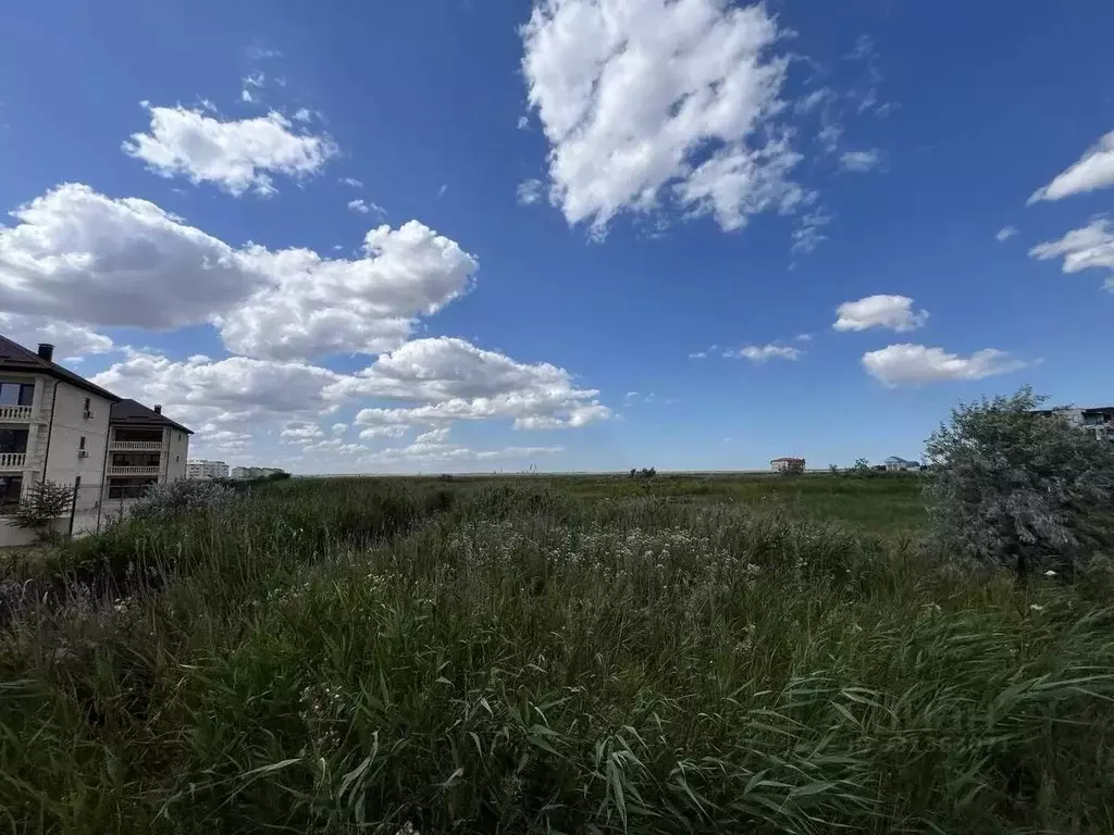 Участок в Крым, Феодосия ул. Вити Коробкова (14.8 сот.) - Фото 1