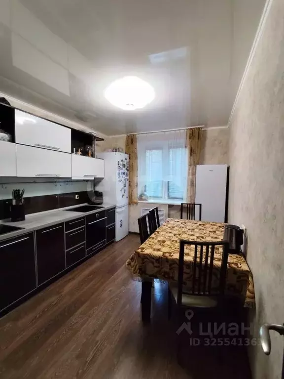 3-к кв. Тюменская область, Тюмень Солнечный проезд, 22 (85.0 м) - Фото 1