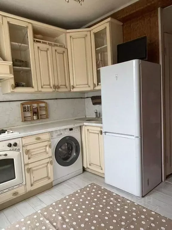 2-к кв. Московская область, Щелково Комсомольская ул., 16 (56.0 м) - Фото 1