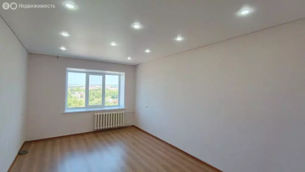 3-комнатная квартира: Мелеуз, улица Кочеткова, 6 (72.4 м) - Фото 1