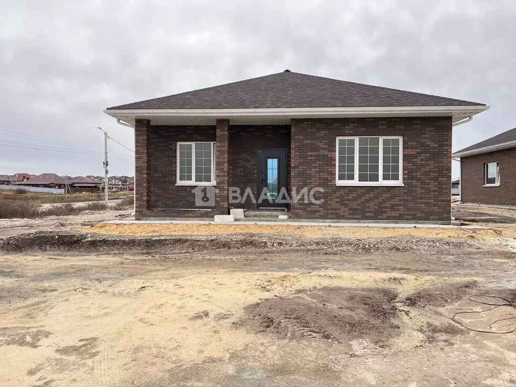 Дом в Белгородская область, Старый Оскол просп. Александра Невского, ... - Фото 1