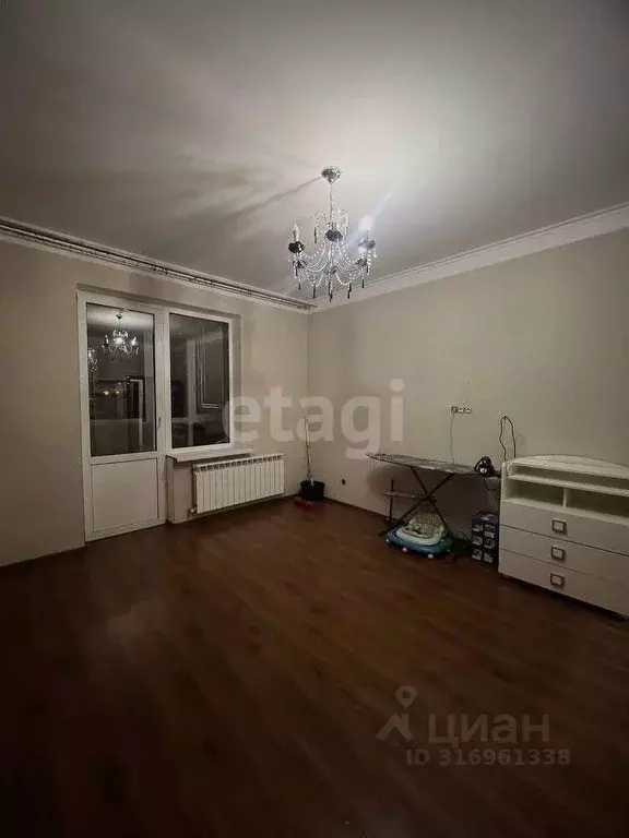 3-к кв. Белгородская область, Белгород ул. Лермонтова, 49а (80.5 м) - Фото 0