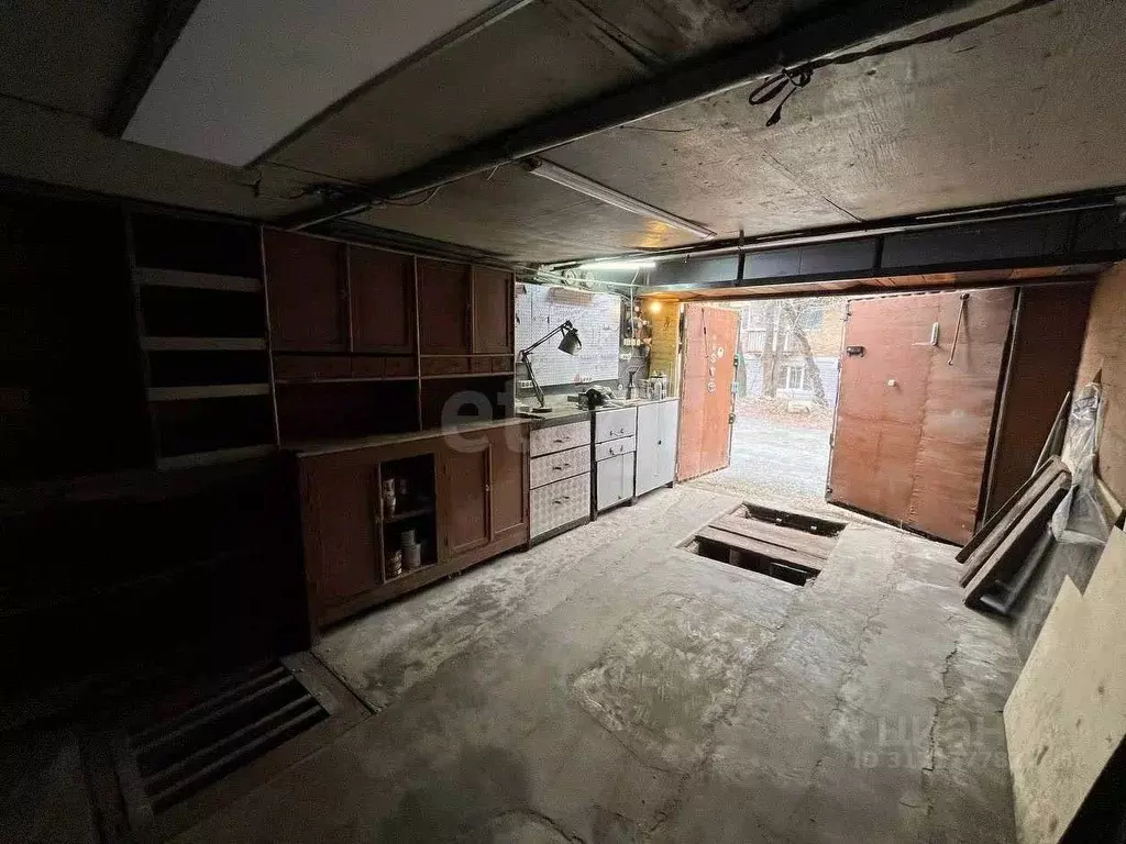 Гараж в Приморский край, Владивосток Интернациональная ул., 54 (26 м) - Фото 0