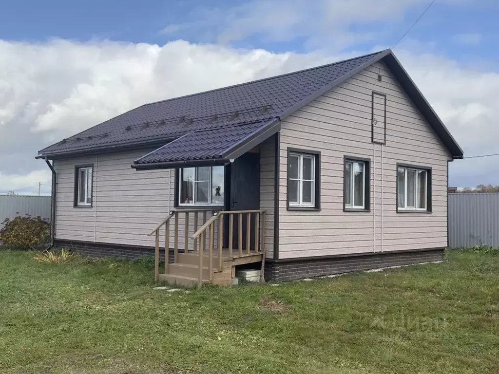 Дом в Московская область, Серпухов городской округ, д. Васильевское ... - Фото 1