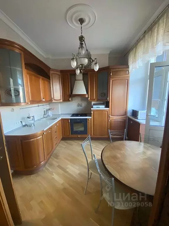 3-к кв. Москва Кутузовский просп., 22 (80.0 м) - Фото 0