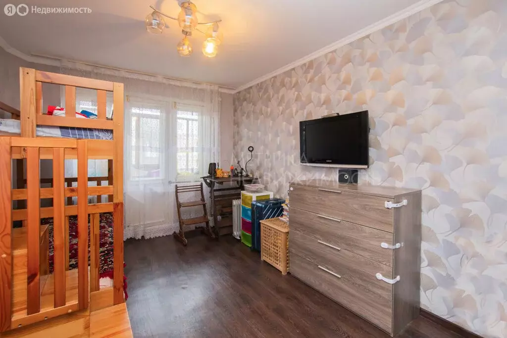 2-комнатная квартира: Тюмень, улица Республики, 192 (42 м) - Фото 1