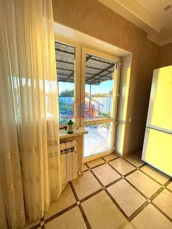 Дом в Белгородская область, Старый Оскол пер. 1-й Ливенский (150 м) - Фото 2