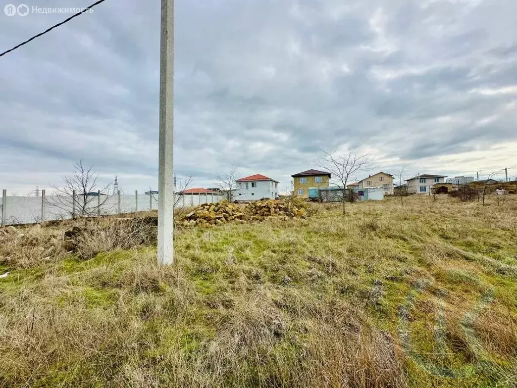 Участок в Мирное, улица Февзи Билялова (6.07 м) - Фото 2