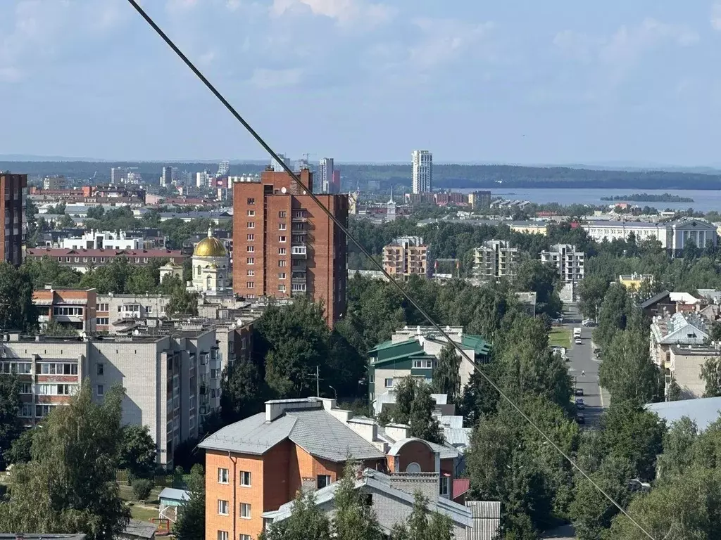 2-к кв. Карелия, Петрозаводск ул. Варламова, 39 (64.0 м) - Фото 0