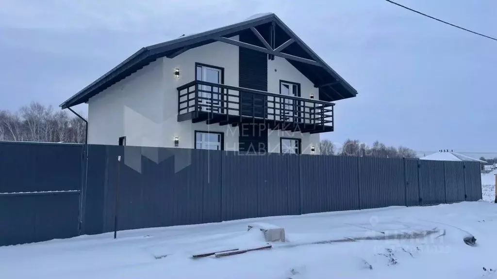 Коттедж в Тюменская область, Ялуторовский муниципальный округ, с. ... - Фото 1