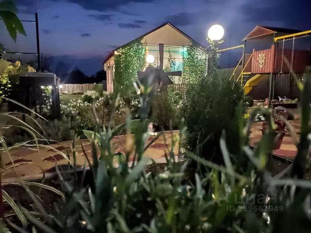 Дом в Краснодарский край, Ейский район, Должанская ст-ца ул. Горького, ... - Фото 2