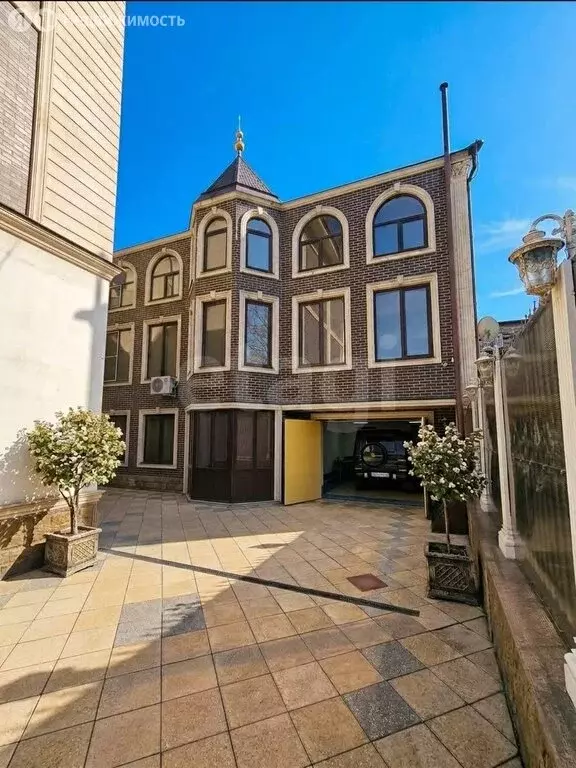 Дом в Махачкала, улица Магомеда Ярагского (270 м) - Фото 2