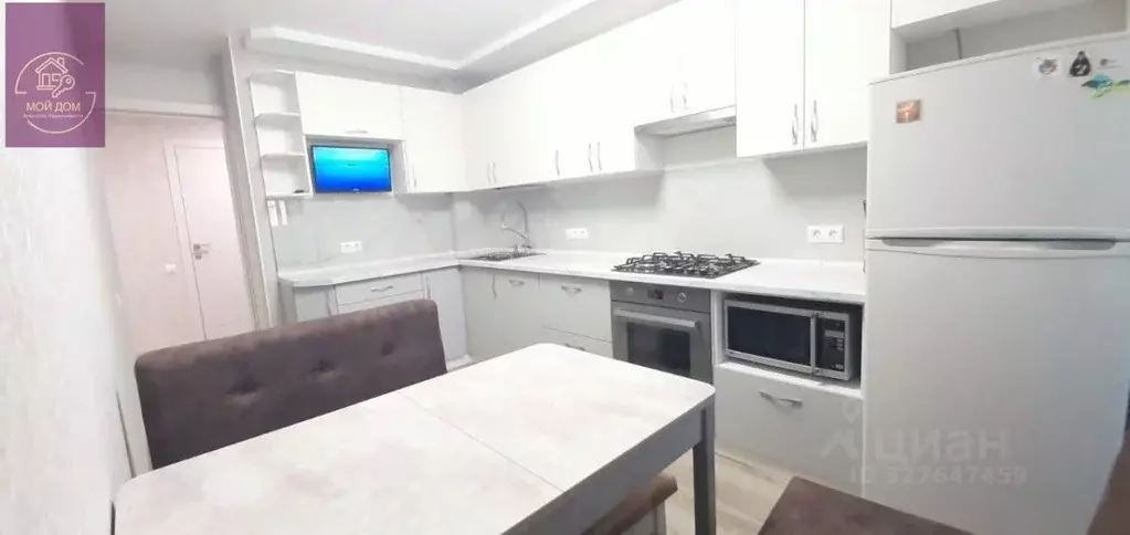 2-к кв. Крым, Евпатория просп. Победы, 67 (62.0 м) - Фото 1