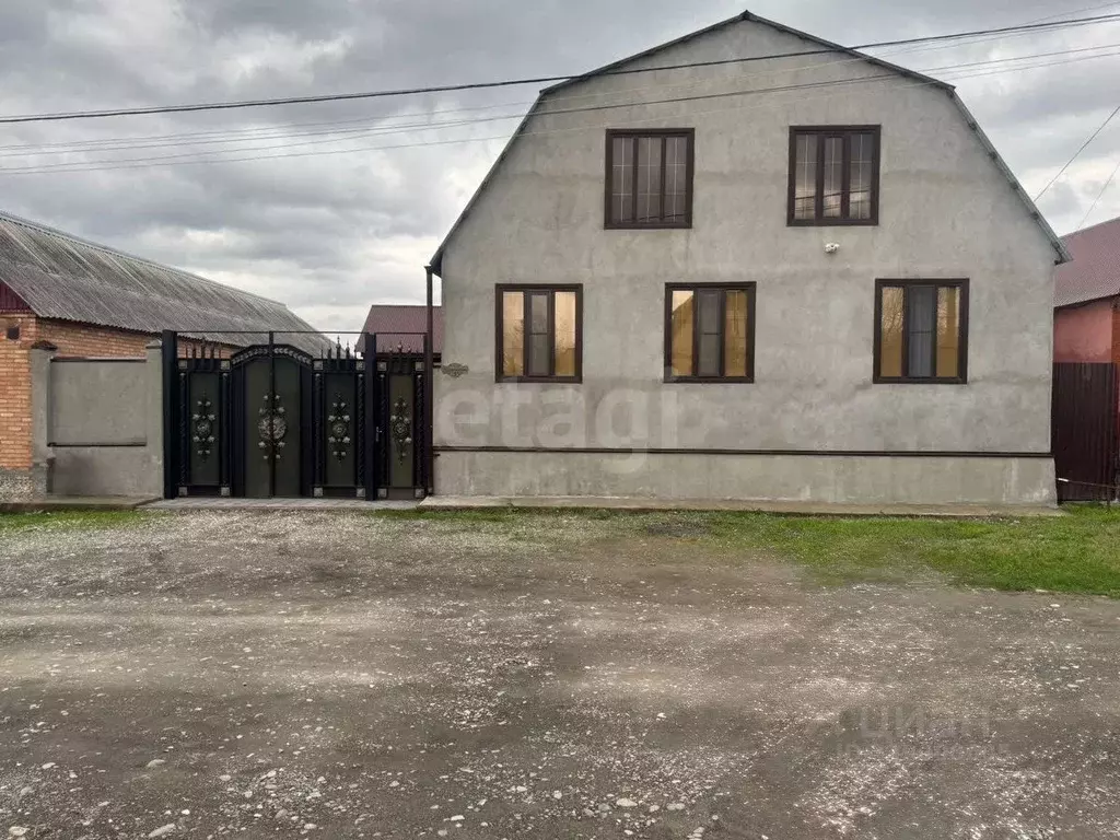 Дом в Ингушетия, Карабулак  (250 м) - Фото 1