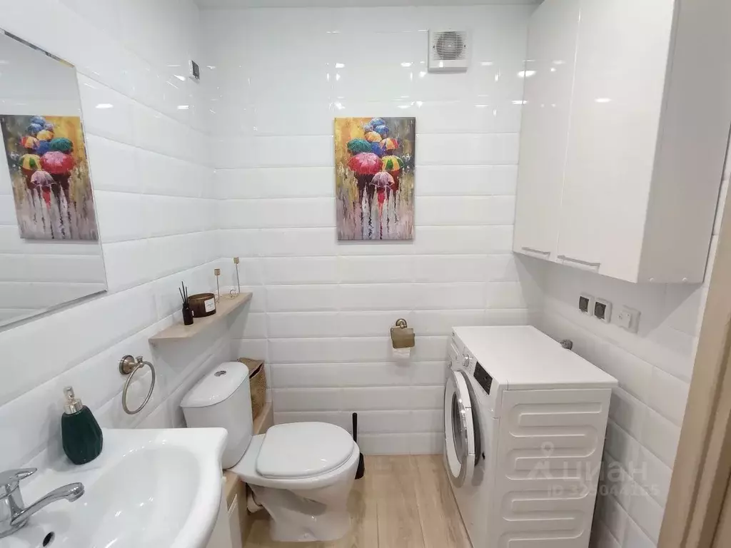 2-к кв. Свердловская область, Екатеринбург ул. Яскина, 12 (64.0 м) - Фото 1