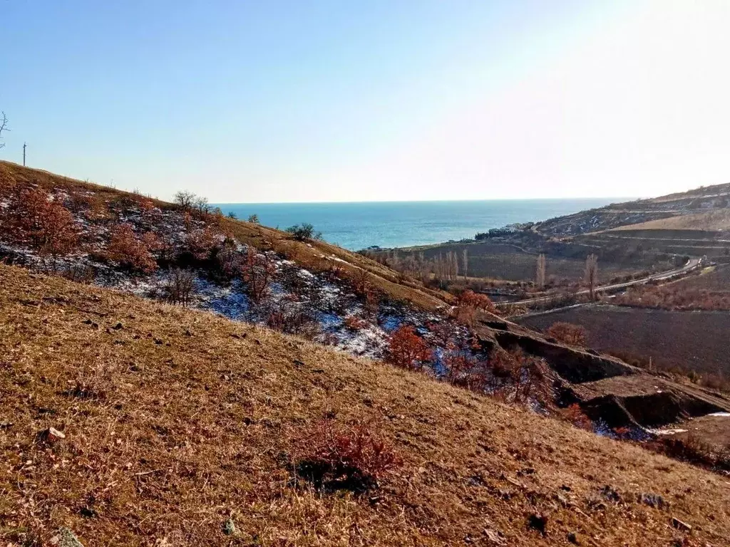 Участок в Крым, Алушта муниципальный округ, с. Приветное ул. Горького, ... - Фото 1