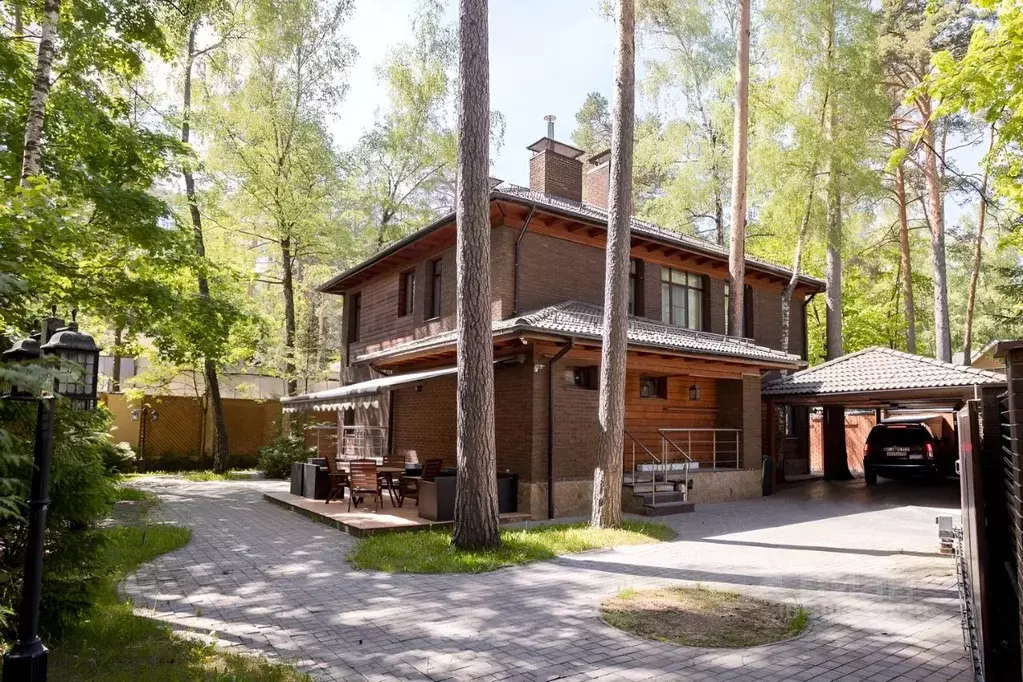 Дом в Московская область, Одинцовский городской округ, с. Усово  (300 ... - Фото 0