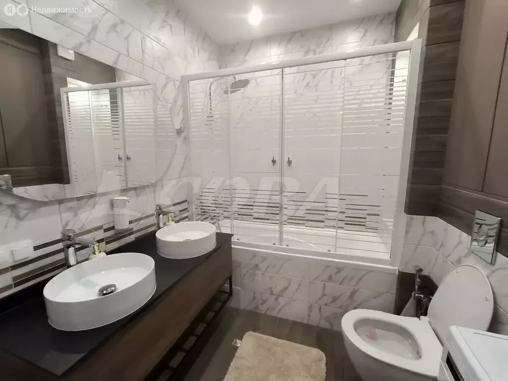 3-комнатная квартира: Тюмень, улица Федюнинского, 30к7 (93.6 м) - Фото 1