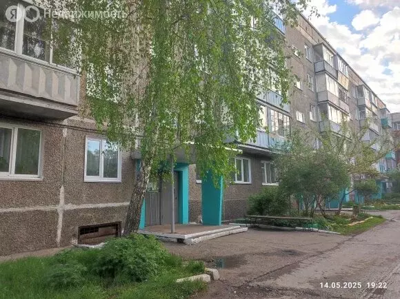 2-комнатная квартира: Саяногорск, микрорайон Заводской, 47 (44 м) - Фото 1