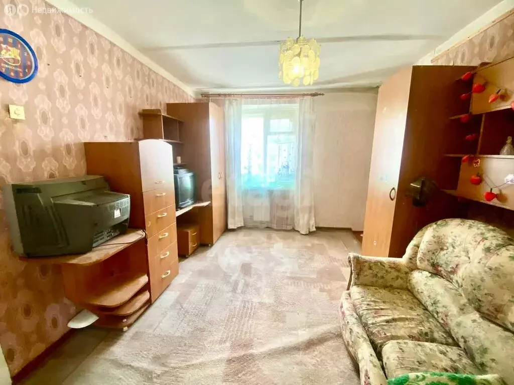 3-комнатная квартира: Белгород, улица 5 Августа, 22 (59.8 м) - Фото 1