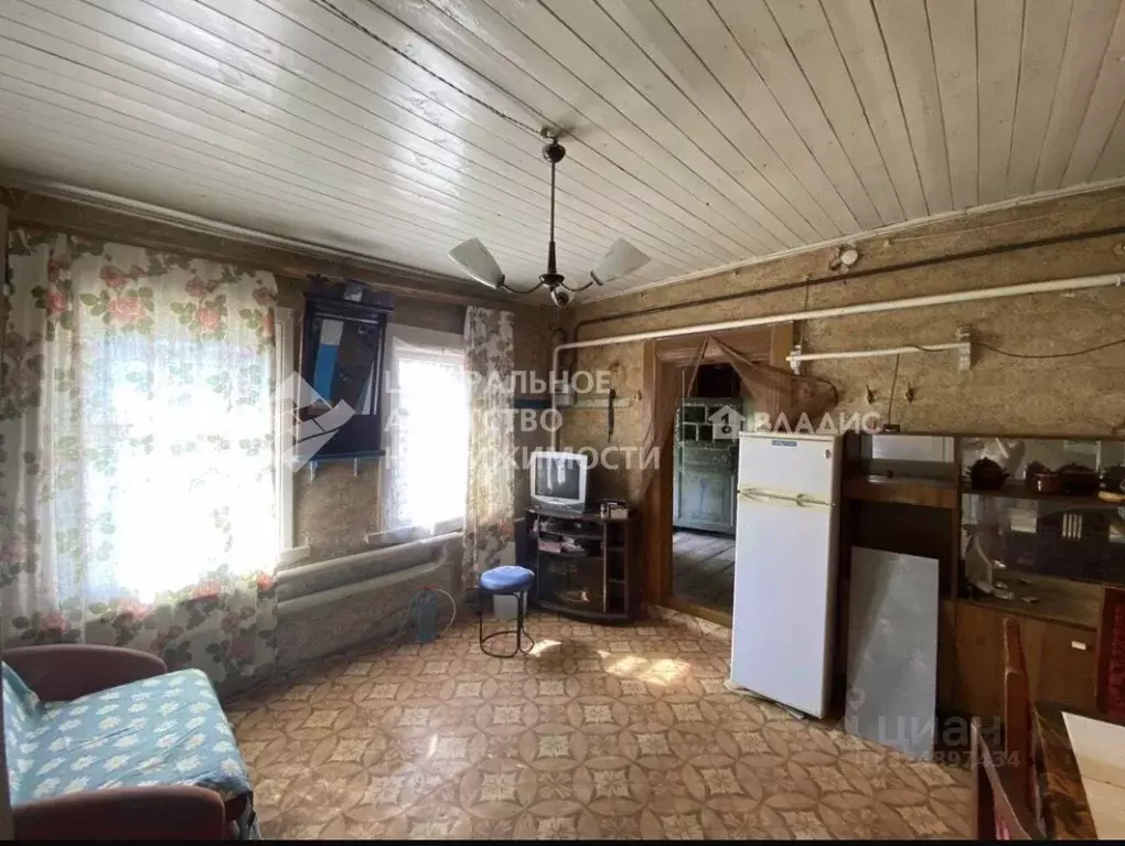 Дом в Рязанская область, Касимовский муниципальный округ, д. Клетино  ... - Фото 1