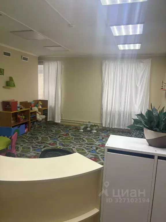 Офис в Ленинградская область, Гатчина ул. Карла Маркса, 36А (25 м) - Фото 2