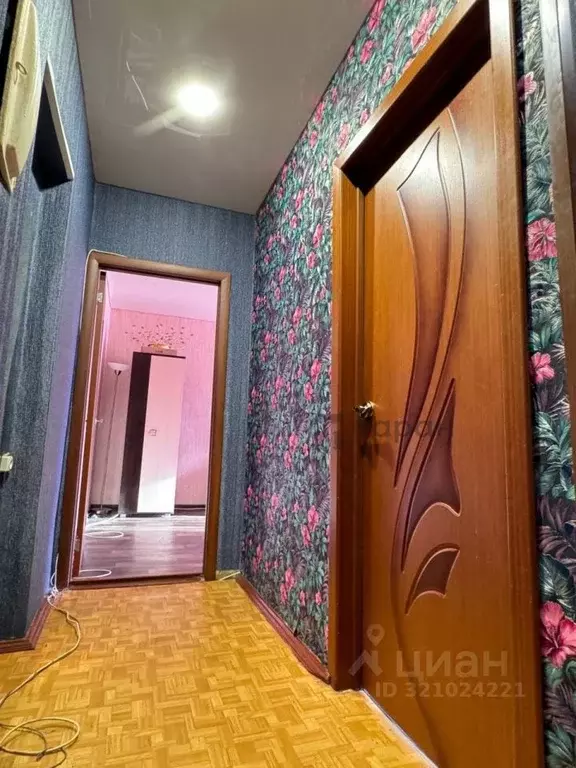 3-к кв. Челябинская область, Чебаркуль ул. Карпенко, 9 (54.8 м) - Фото 0