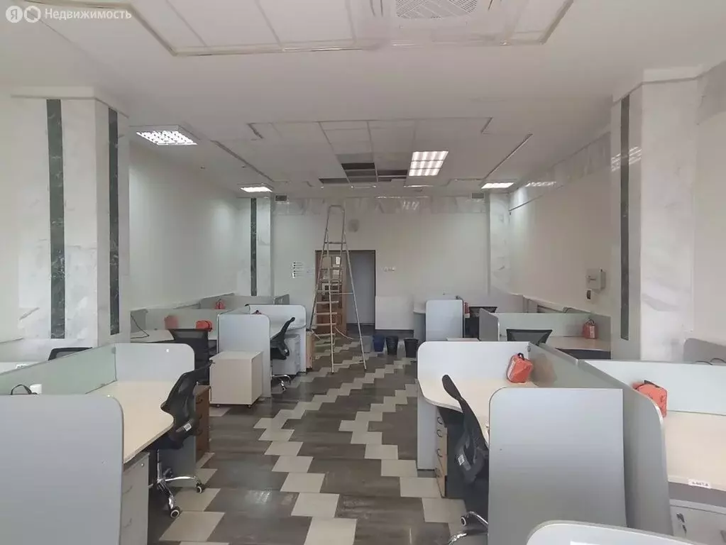 Офис (650 м) - Фото 1