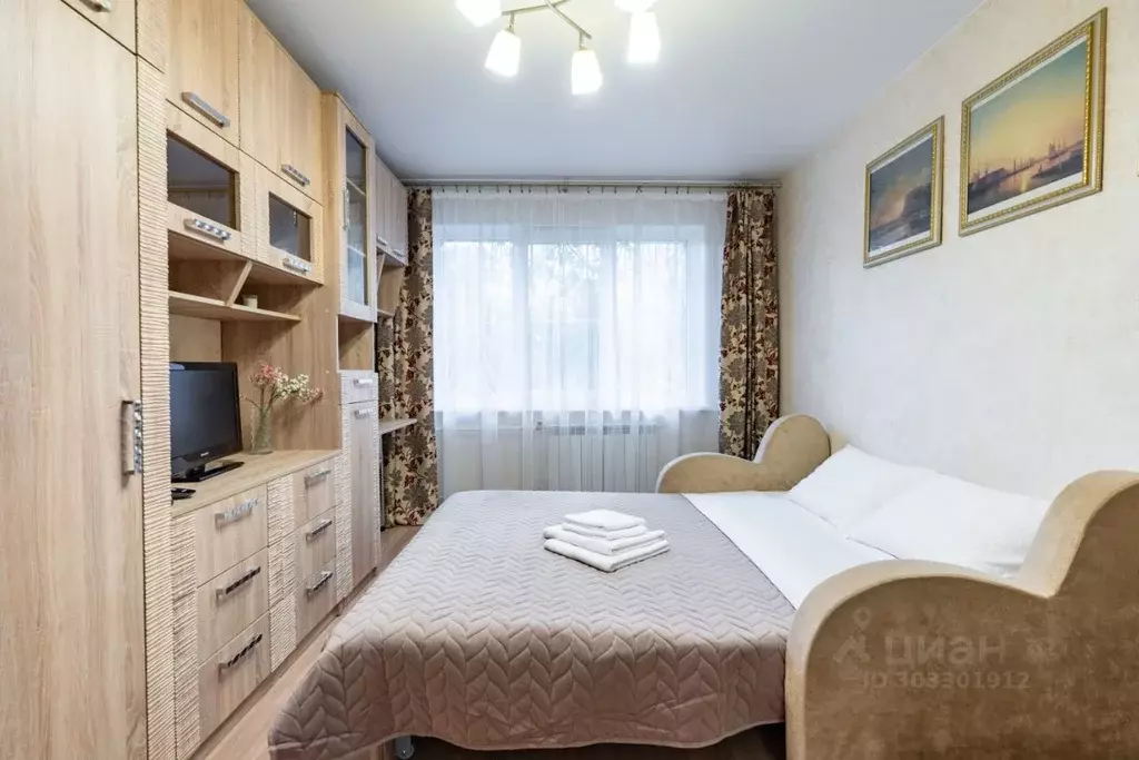 2-к кв. Ленинградская область, Гатчина ул. Урицкого, 35 (48.0 м) - Фото 1