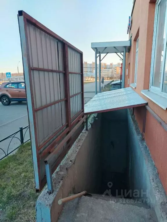 Помещение свободного назначения в Санкт-Петербург пос. Парголово, ул. ... - Фото 0