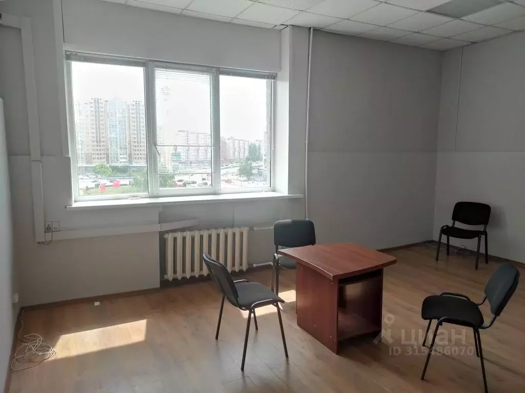 Офис в Липецкая область, Липецк пл. Победы, 8 (25 м) - Фото 0