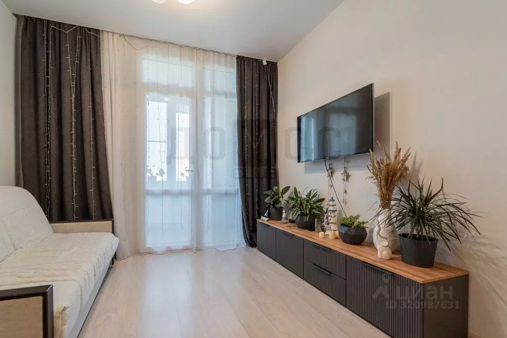 2-к кв. Свердловская область, Екатеринбург ул. Восточная, 31 (58.2 м) - Фото 0