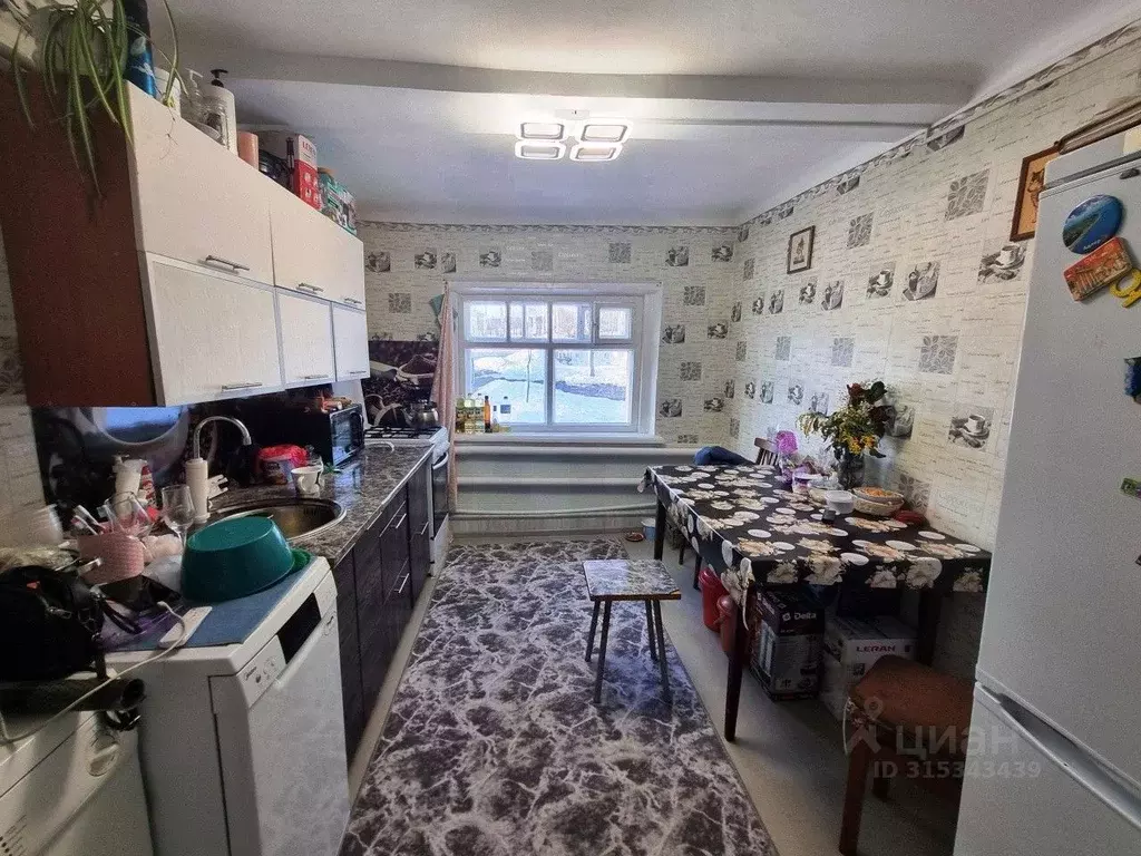 Дом в Свердловская область, Кировград ул. Порошина, 11 (59 м) - Фото 0