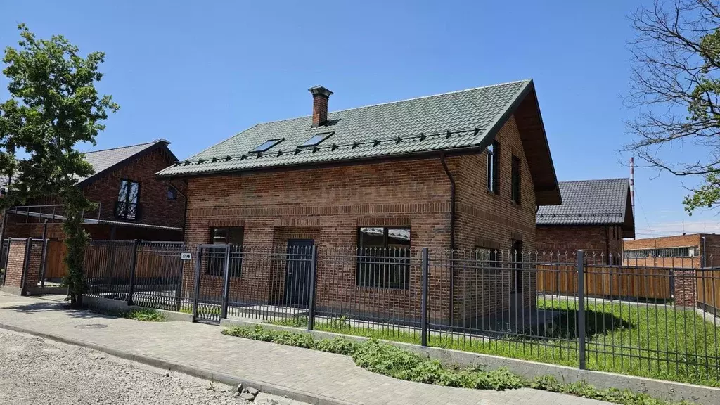 Дом в Краснодарский край, Северская ст-ца ул. 50 лет Октября, 171 (143 ... - Фото 0