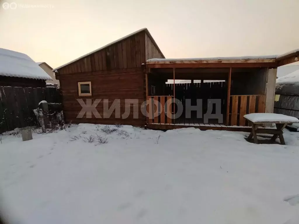 Дом в Кызыл, Кара-Хаакская улица (49 м) - Фото 1