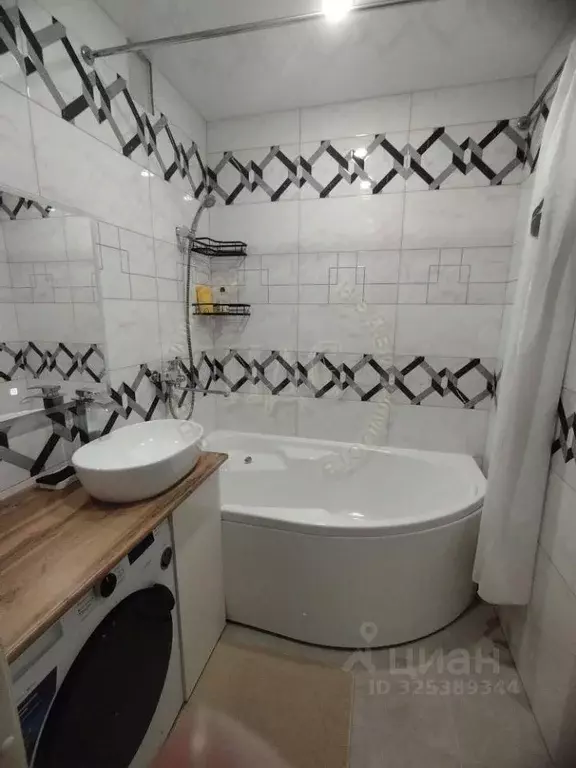 2-к кв. Курская область, Курск просп. Анатолия Дериглазова, 1 (58.0 м) - Фото 1