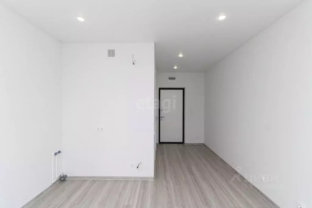 Студия Тюменская область, Тюмень ул. Краснооктябрьская, 16 (20.2 м) - Фото 1