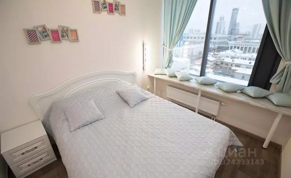 Комната Свердловская область, Екатеринбург ул. Малышева, 42 (25.0 м) - Фото 2