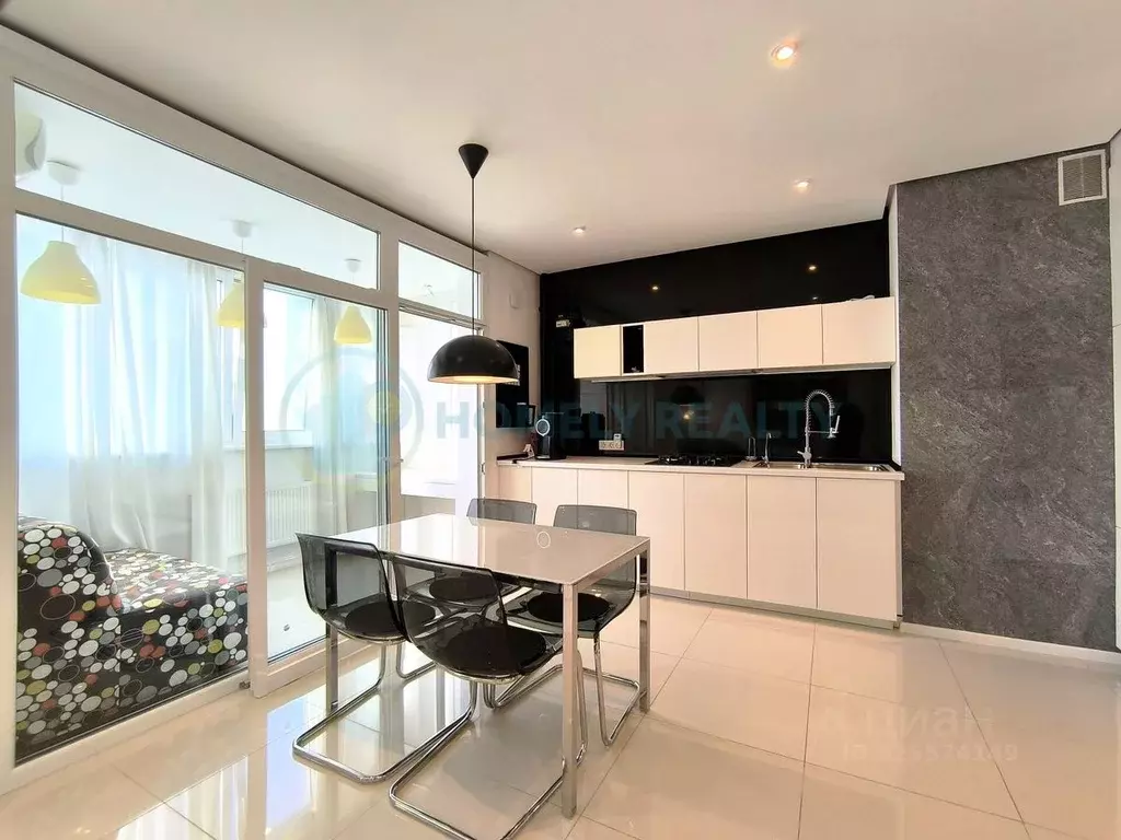 2-к кв. Севастополь ул. Парковая, 14А (88.6 м) - Фото 0