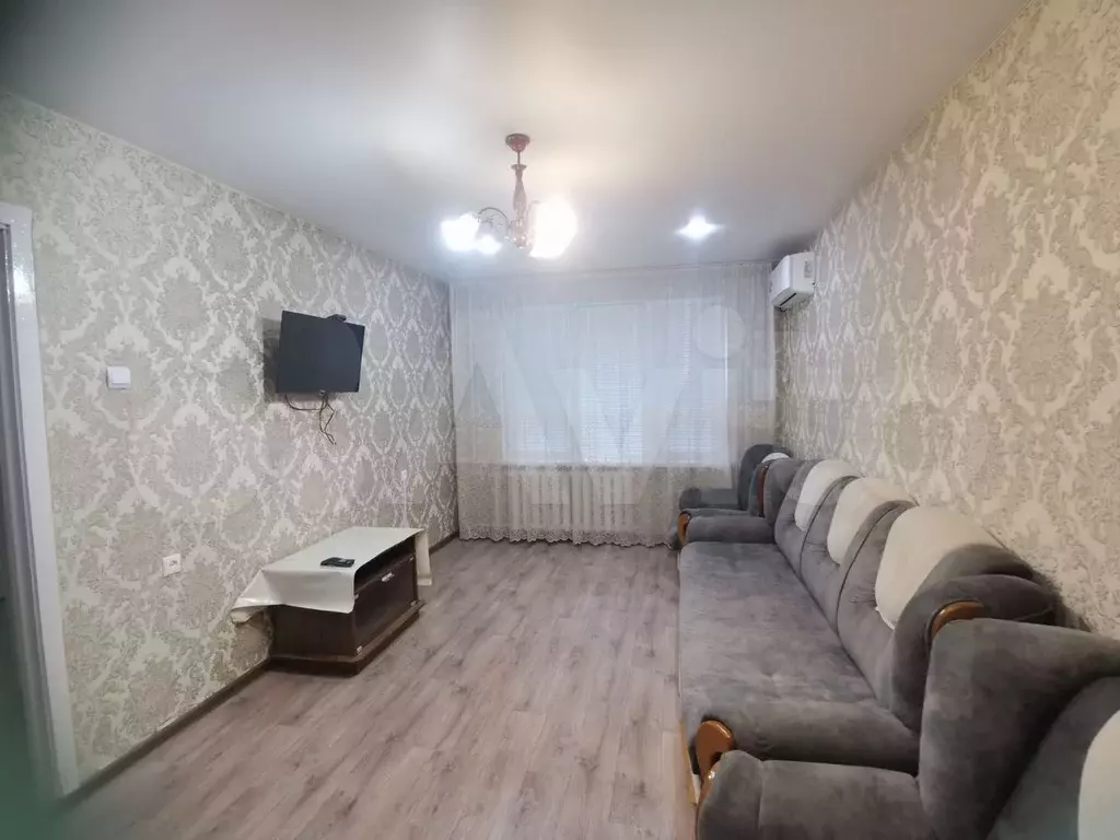 1-к. квартира, 38 м, 1/3 эт. - Фото 1