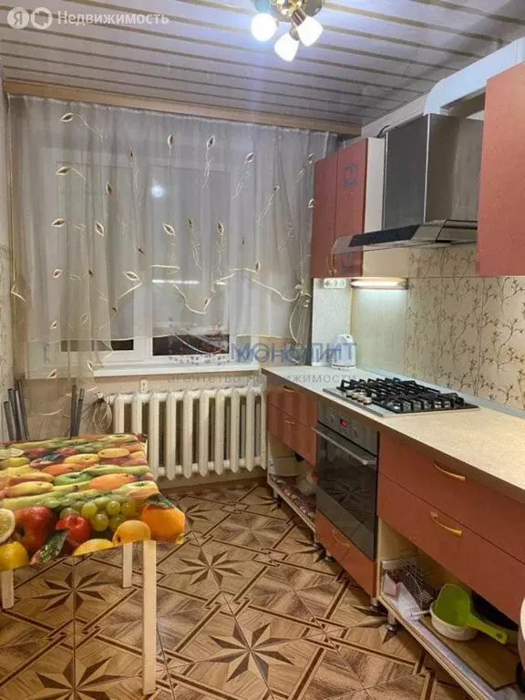 3-комнатная квартира: посёлок городского типа Оричи, Комсомольская ... - Фото 0
