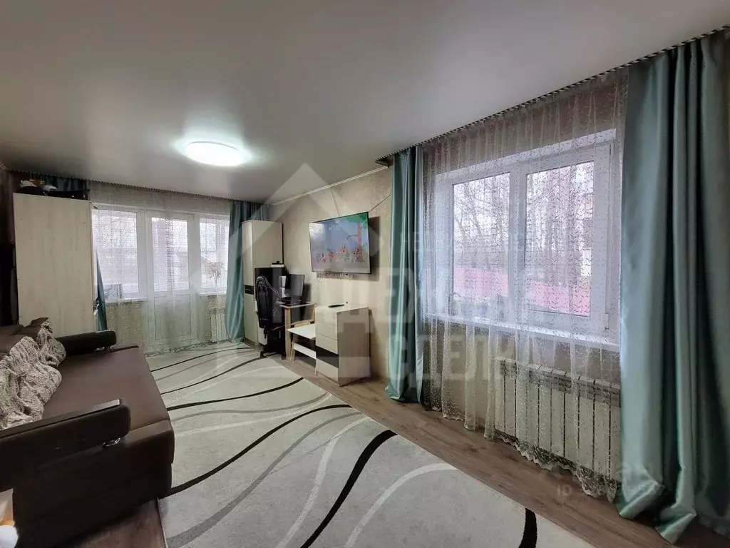 2-к кв. Алтайский край, Рубцовск Тракторная ул., 62 (42.4 м) - Фото 0