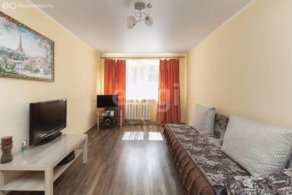 2-комнатная квартира: Тюмень, улица Гастелло, 71 (47.5 м) - Фото 1